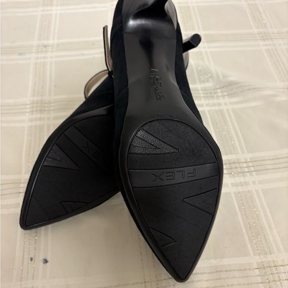 Life Stride Black T-Strap Heels - Picture 4 of 7